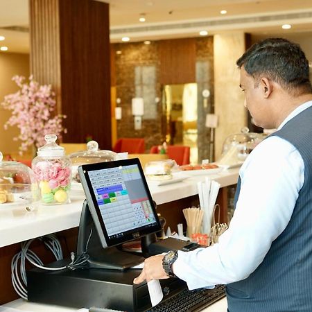 Kyriad Hotel Салала Экстерьер фото