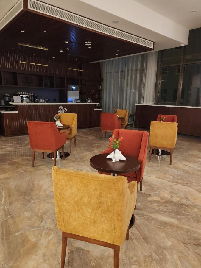 Kyriad Hotel Салала Экстерьер фото