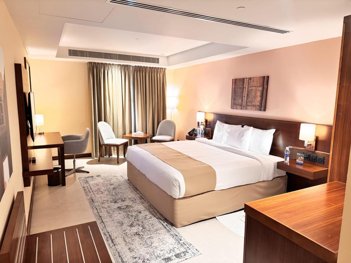 Kyriad Hotel Салала Экстерьер фото